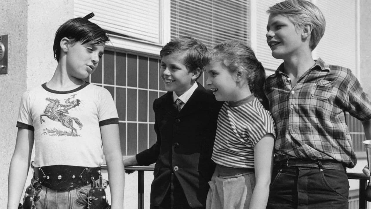 Emil and the Detectives Backdrop